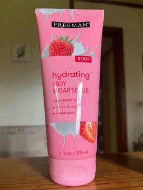 Freeman Hydrating Strawberry Body Sugar Scrub - Pink